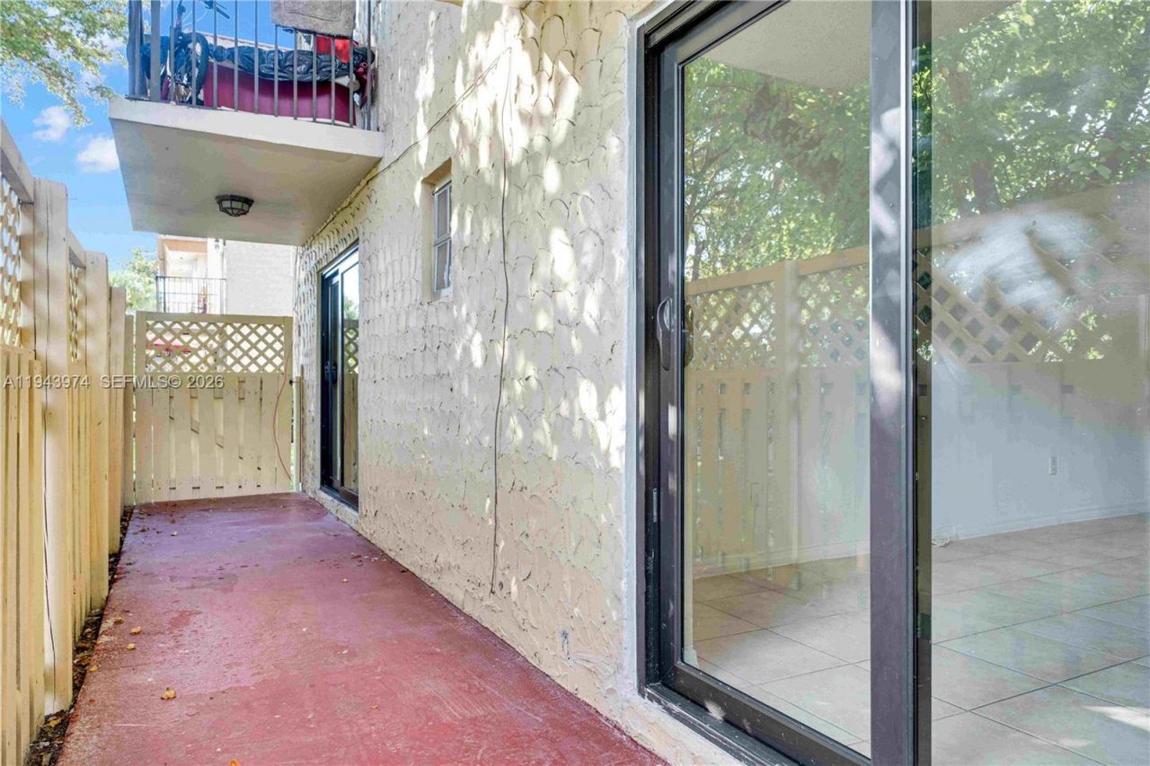 8600 SW 109th Ave, Unit 4-101, Miami, FL 33173 Photo