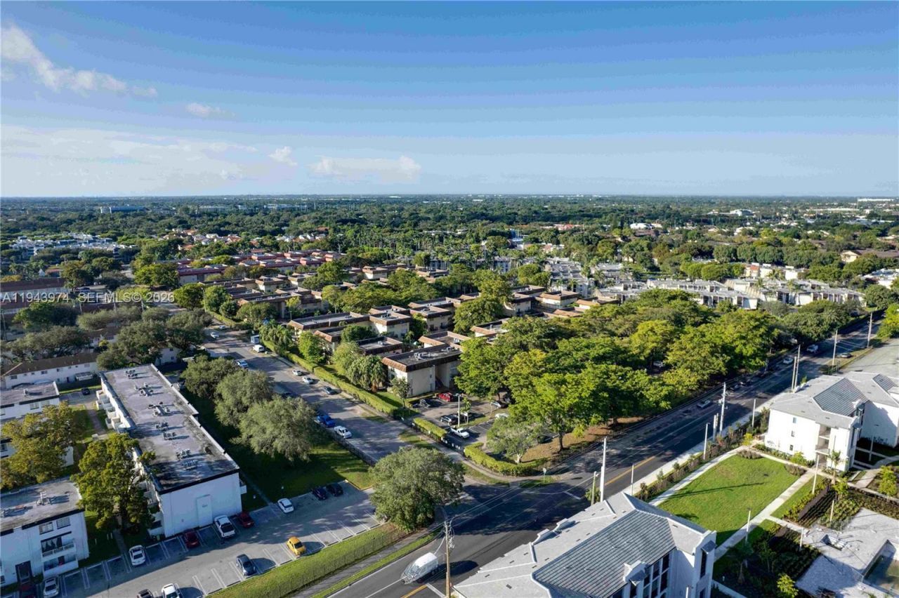 8600 SW 109th Ave, Unit 4-101, Miami, FL 33173 Photo