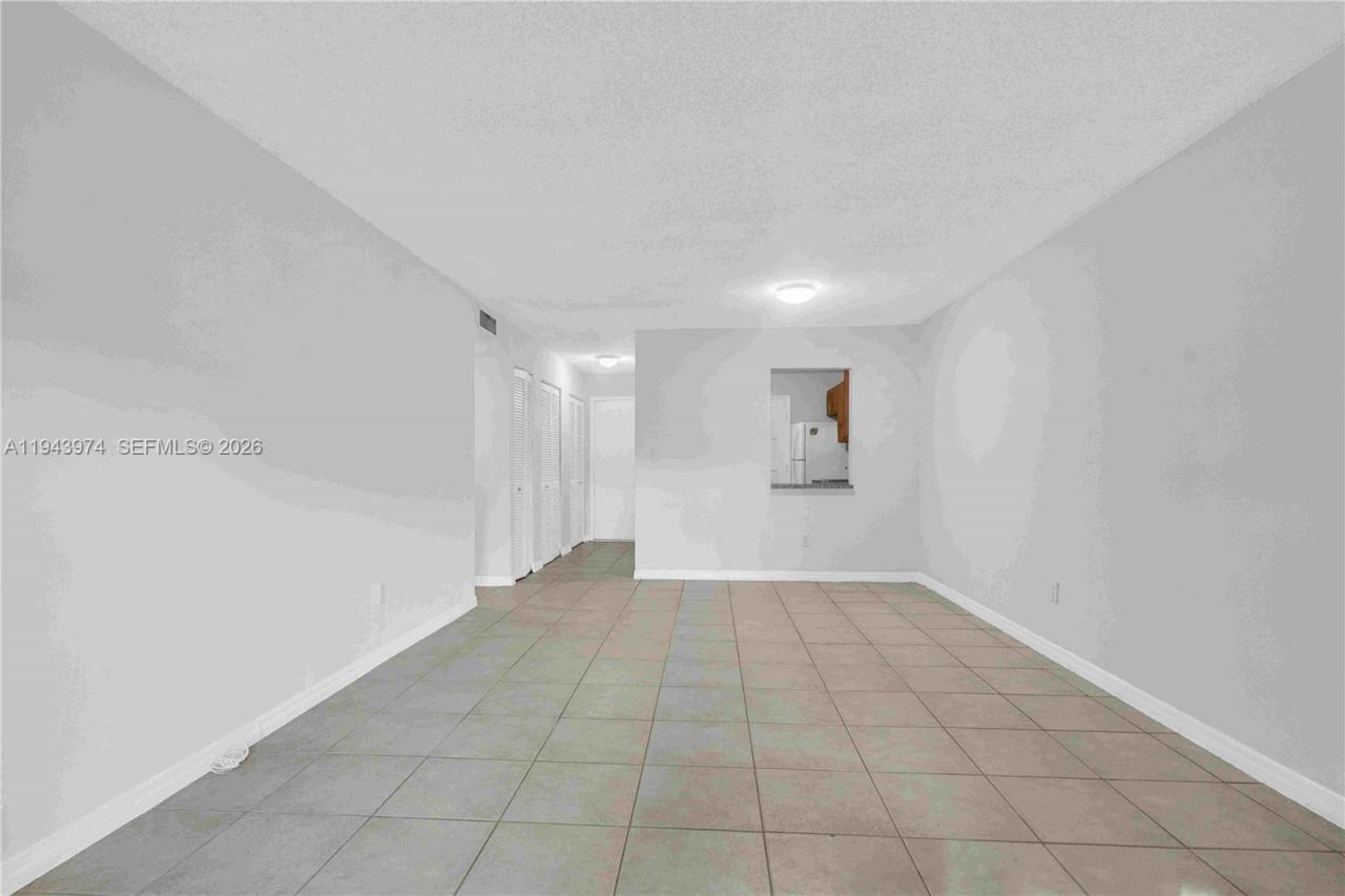 8600 SW 109th Ave, Unit 4-101, Miami, FL 33173 Photo