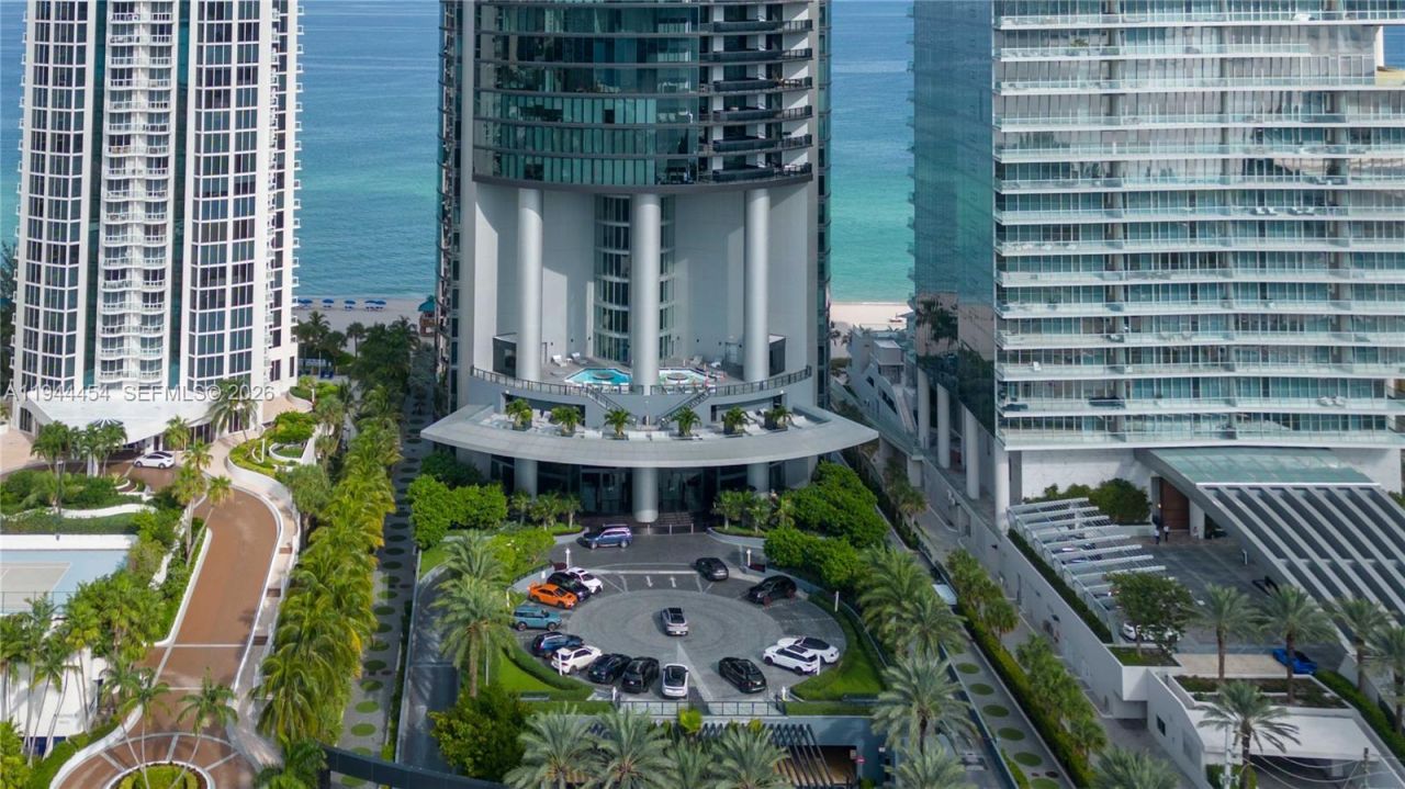 18555 Collins Ave , Unit 4601, Sunny Isles Beach, FL 33160 Photo