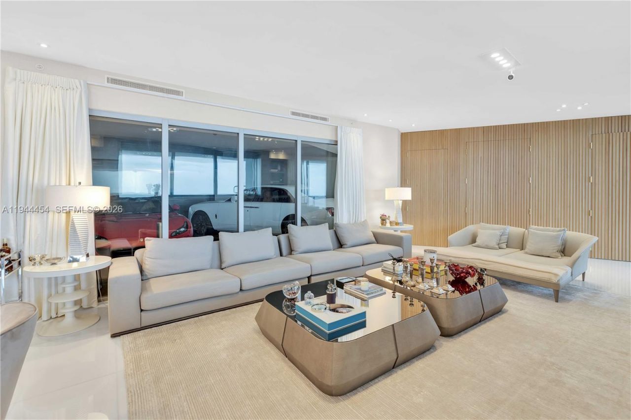 18555 Collins Ave , Unit 4601, Sunny Isles Beach, FL 33160 Photo