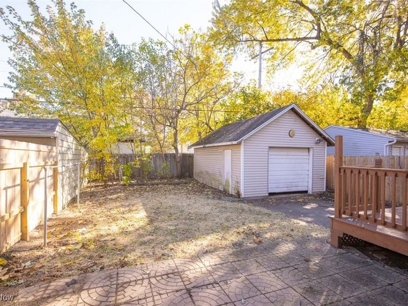 2135 W 103rd Street, Cleveland, OH 44102 Photo 22