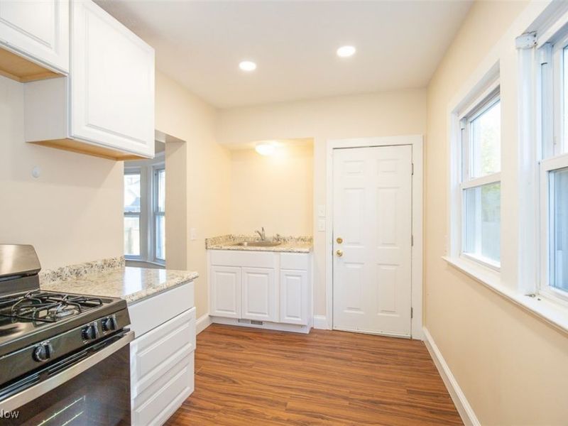 2135 W 103rd Street, Cleveland, OH 44102 Photo 7