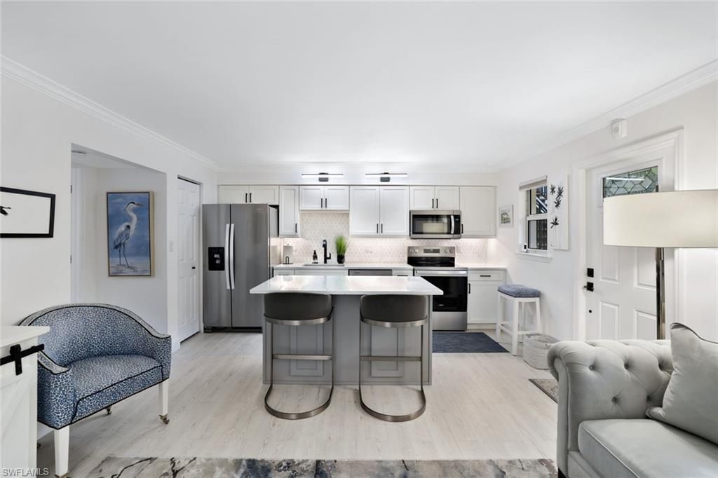 960 7th St S, Unit 105, Naples, FL 34102 Photo