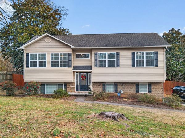 12116 W Kings Gate Rd, Knoxville, TN 37934
