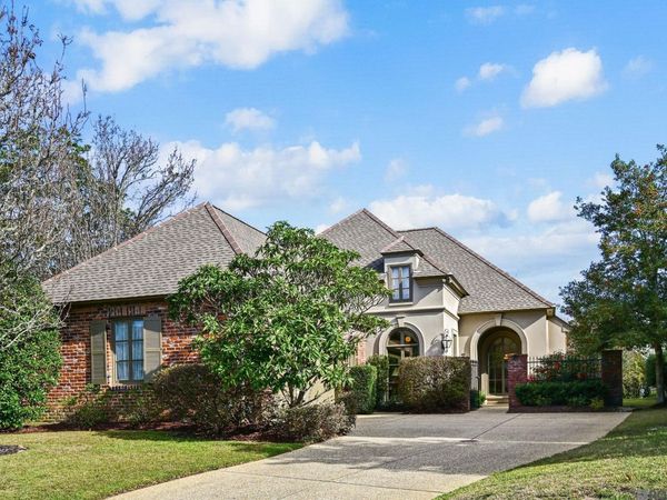 19423 Cape Hart Ct, Saint George, LA 70809