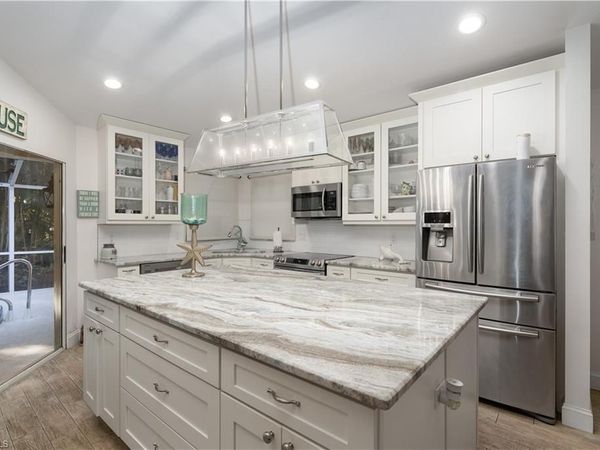 21194 Old Oak PL, ESTERO, FL 33928