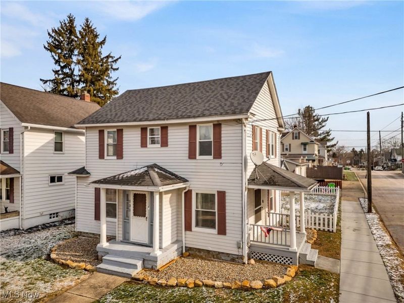 131 25th Street NW, Barberton, OH 44203 Photo 2