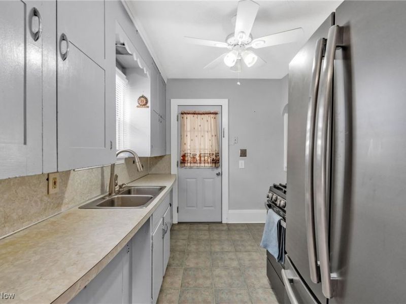 131 25th Street NW, Barberton, OH 44203 Photo 9