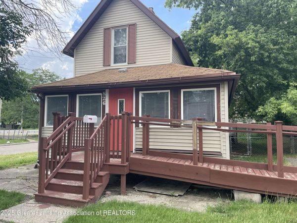 826 W Saginaw Street, Lansing, MI 48915