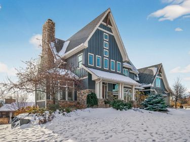 12581 22nd Street N, Stillwater, MN 55082