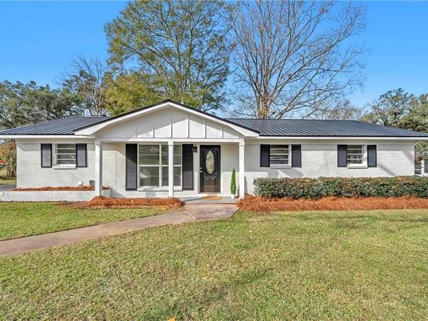 10628 Oak Avenue, Grand Bay, AL 36541