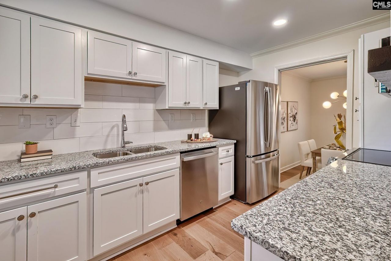 5027 Forest Lake Place Photo 10