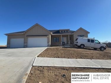 11361 S 185th Avenue, Gretna, NE 68028