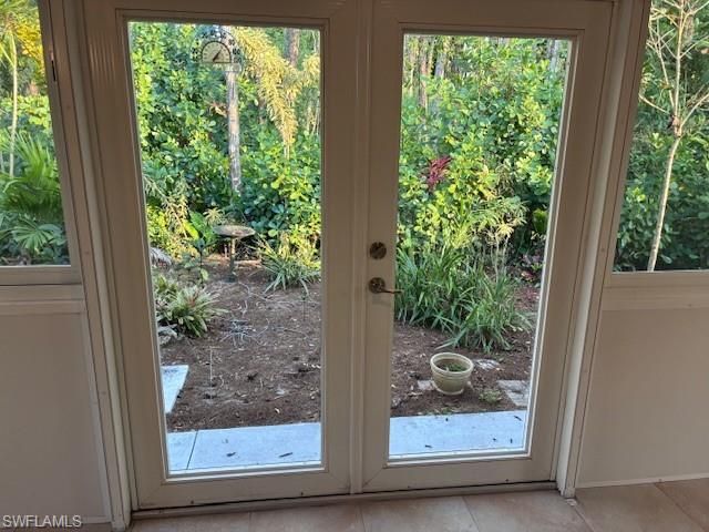 10727 Maui Cir, Estero, FL 33928 Photo