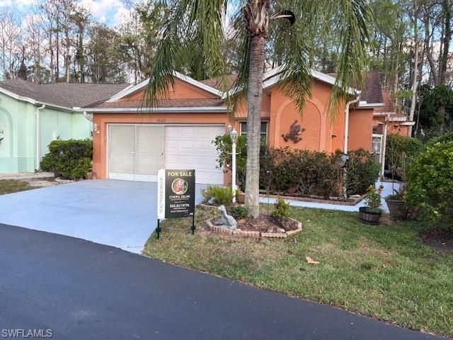 10727 Maui Cir, Estero, FL 33928 Photo