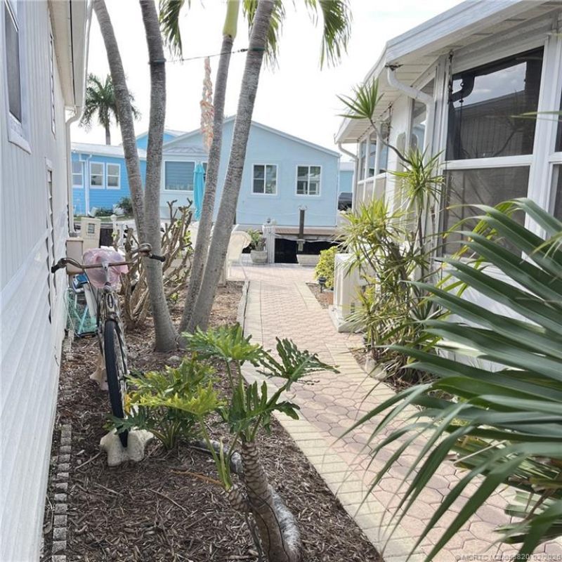 1230 Nettles Boulevard, Jensen Beach, FL 34957 Photo