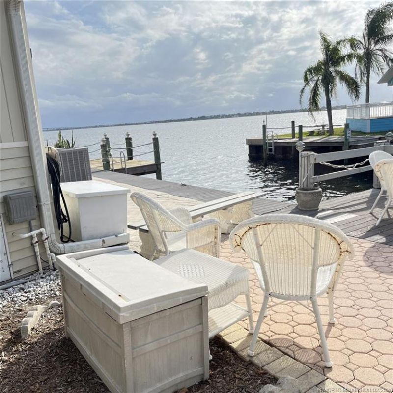 1230 Nettles Boulevard, Jensen Beach, FL 34957 Photo