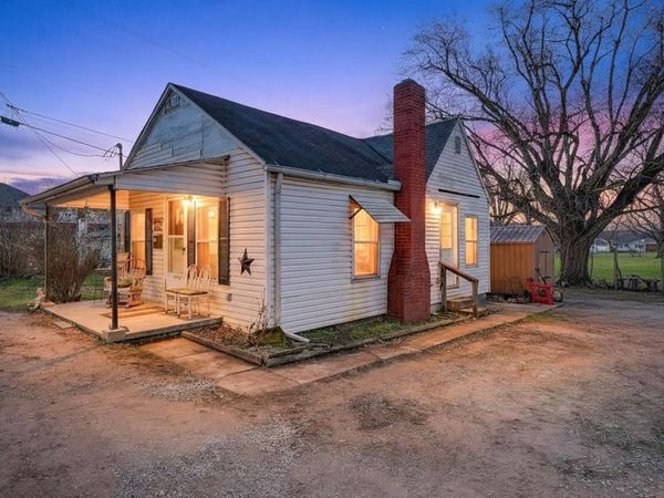 304 W High Street, McArthur, OH 45651