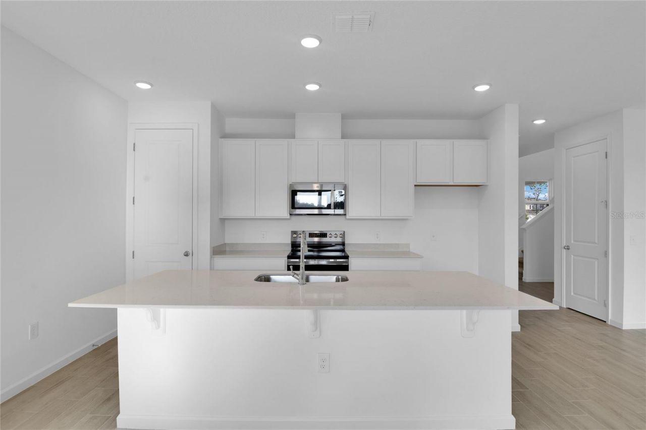 762 Lake Dell Avenue, Dundee, FL 33838 Photo