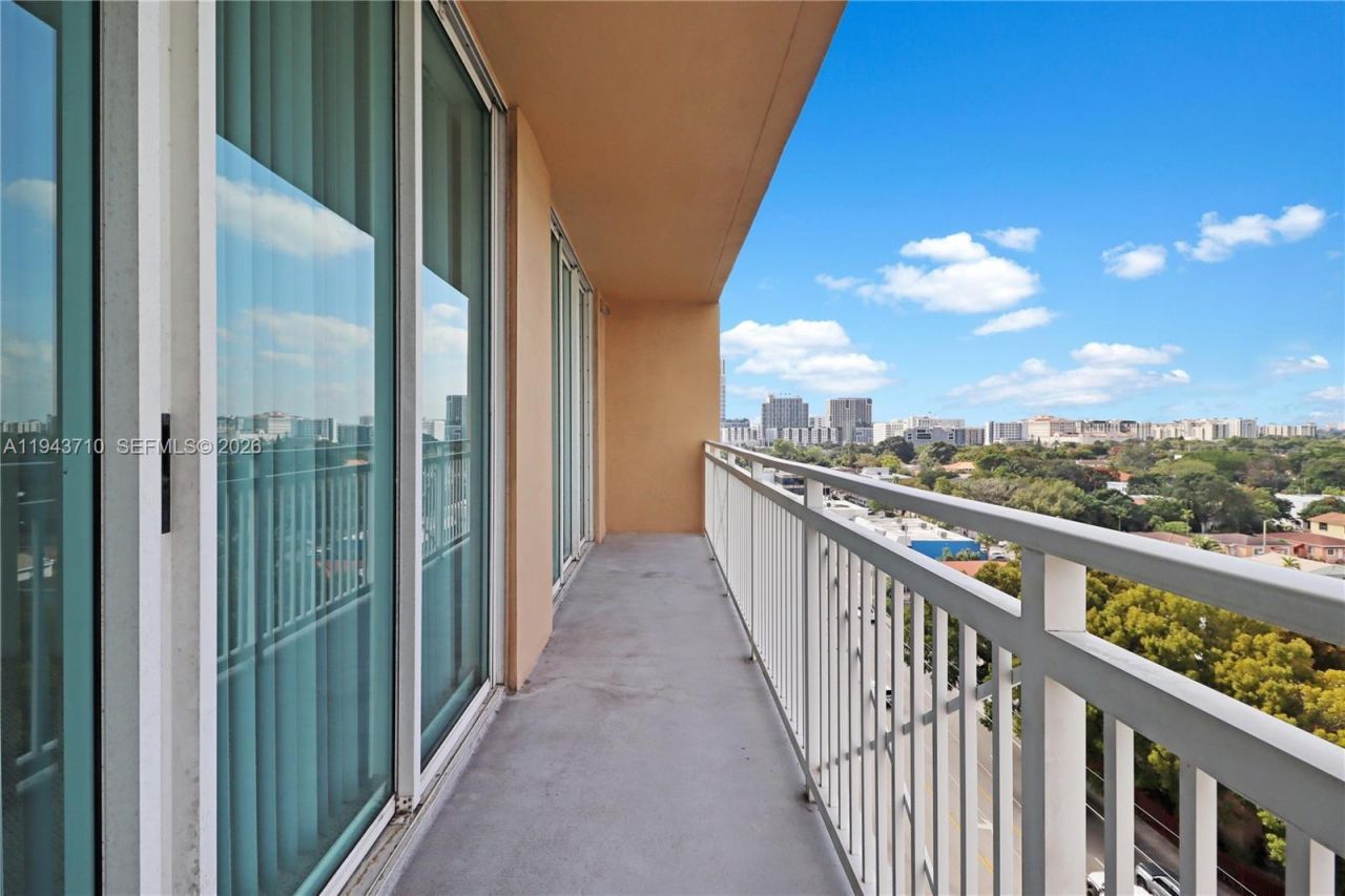 2665 SW 37th Ave , Unit 908, Miami, FL 33133 Photo