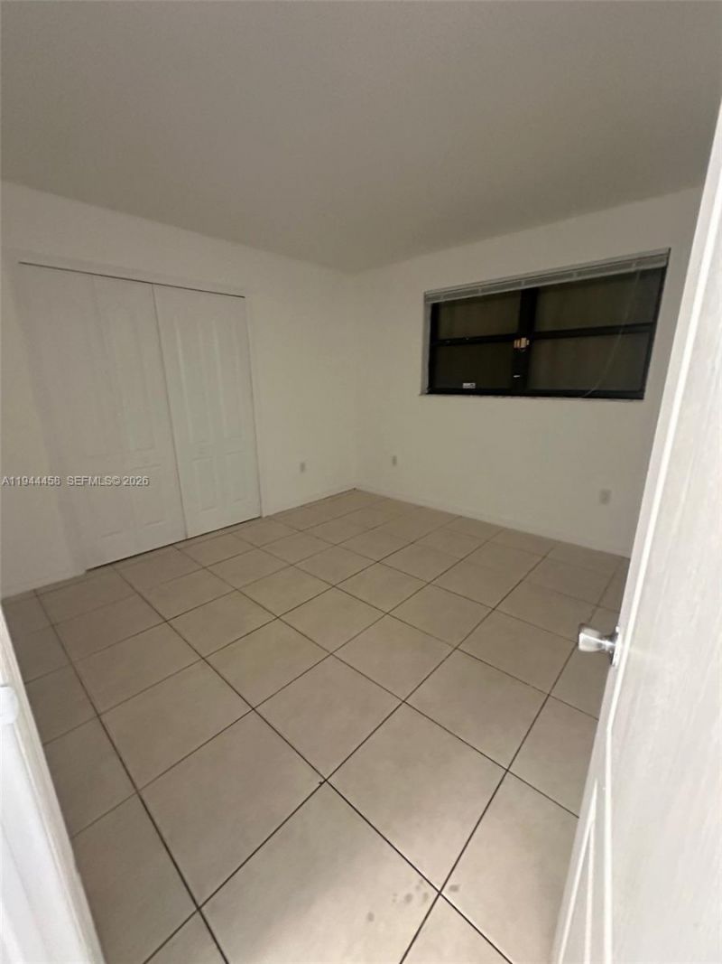 8401 NW 8th St, Unit 102, Miami, FL 33126 Photo