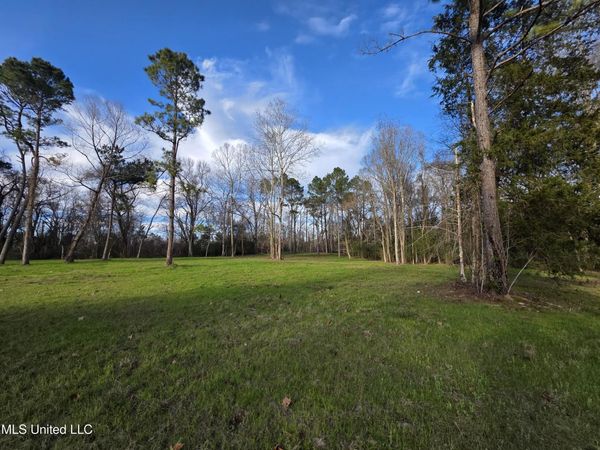 753 Old Highway 84 , Roxie, MS 39661