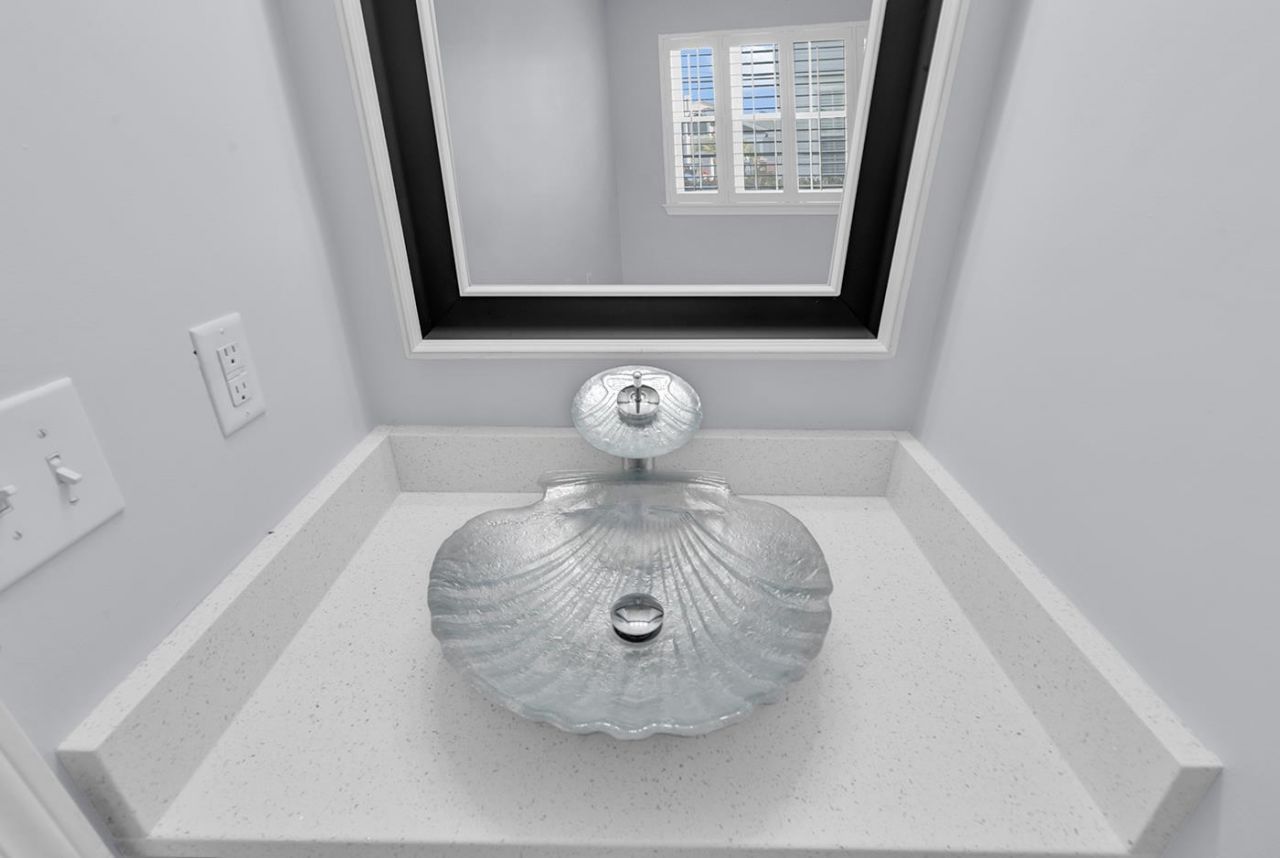 611 2nd Ave. S Photo 17