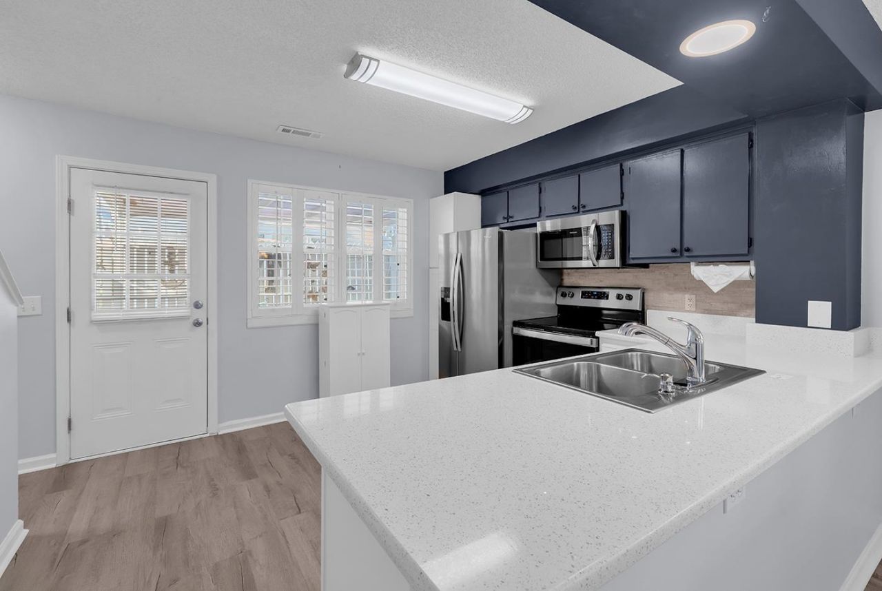 611 2nd Ave. S Photo 8