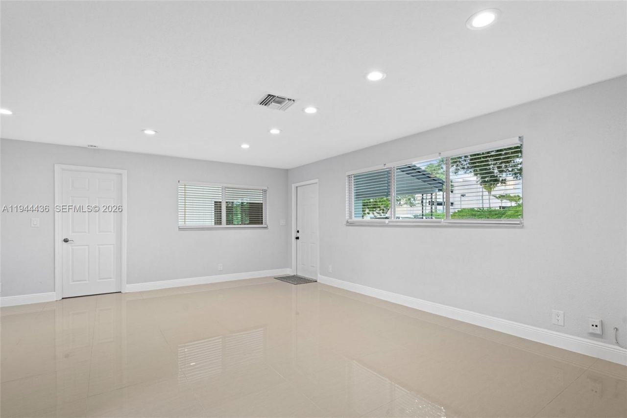 1472 NE 62nd St, Unit 1472, Fort Lauderdale, FL 33334 Photo