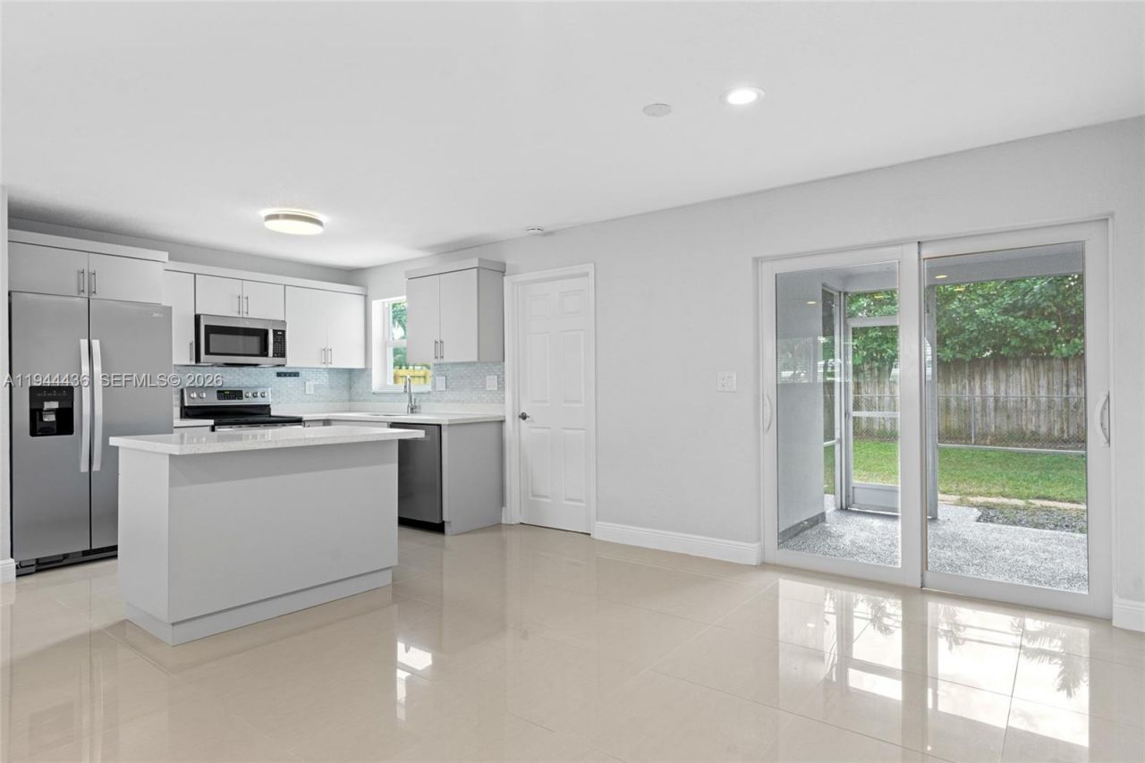 1472 NE 62nd St, Unit 1472, Fort Lauderdale, FL 33334 Photo