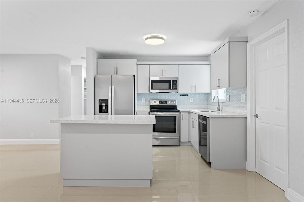 1472 NE 62nd St, Unit 1472, Fort Lauderdale, FL 33334 Photo