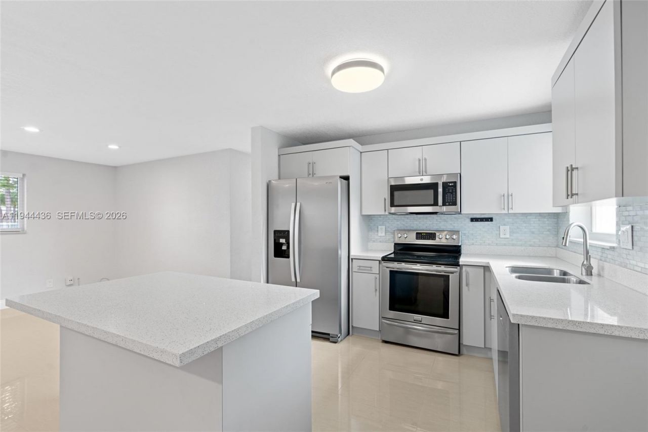 1472 NE 62nd St, Unit 1472, Fort Lauderdale, FL 33334 Photo