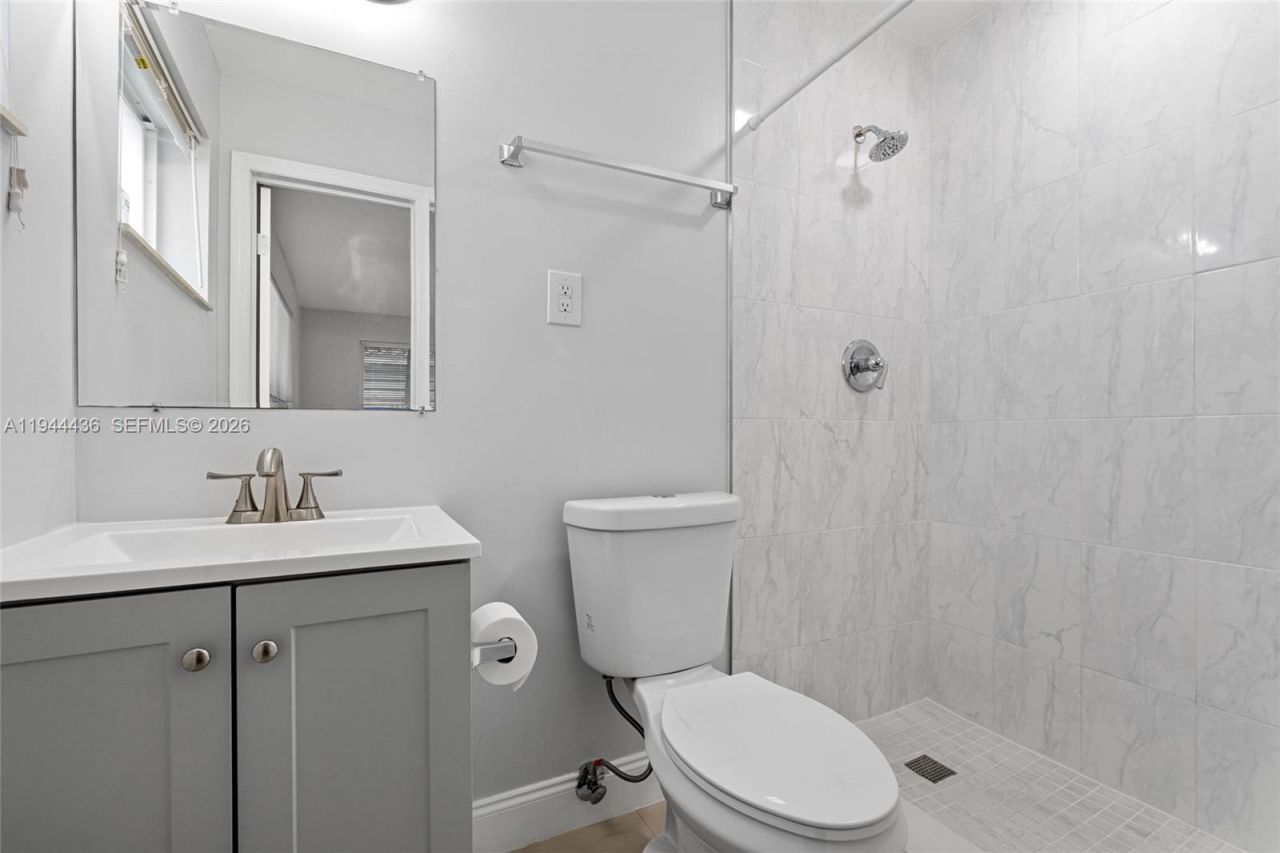 1472 NE 62nd St, Unit 1472, Fort Lauderdale, FL 33334 Photo