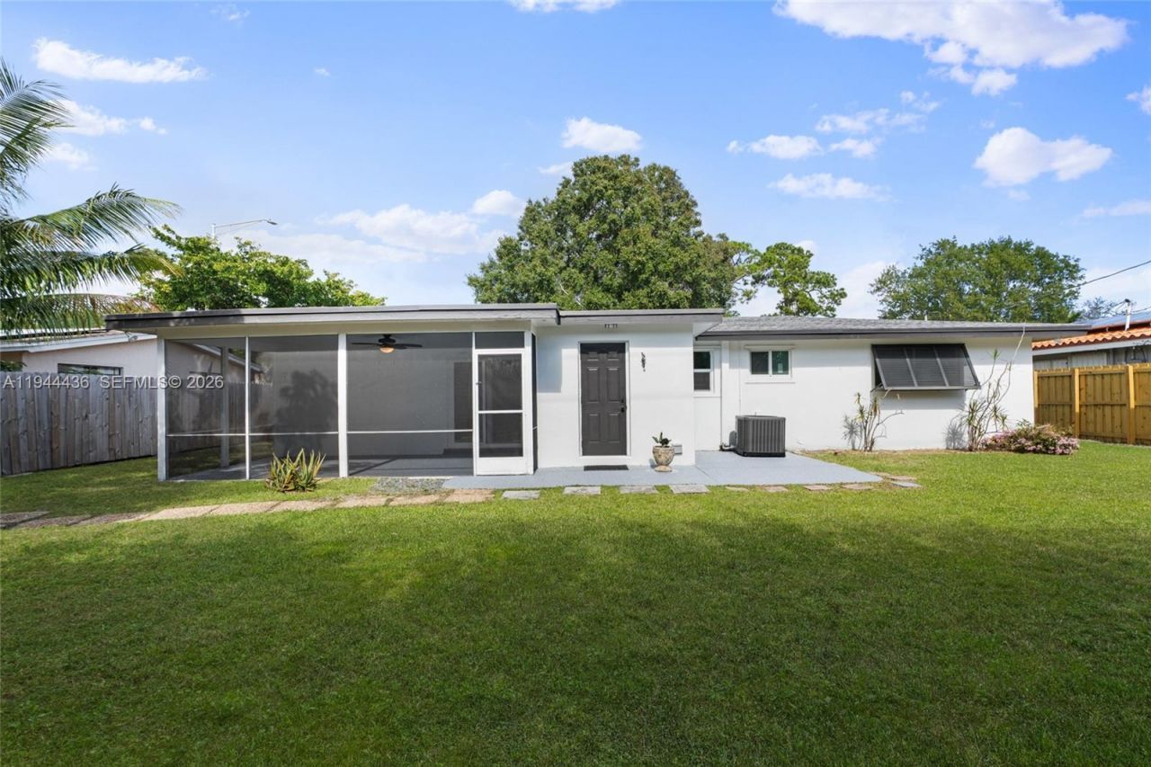 1472 NE 62nd St, Unit 1472, Fort Lauderdale, FL 33334 Photo