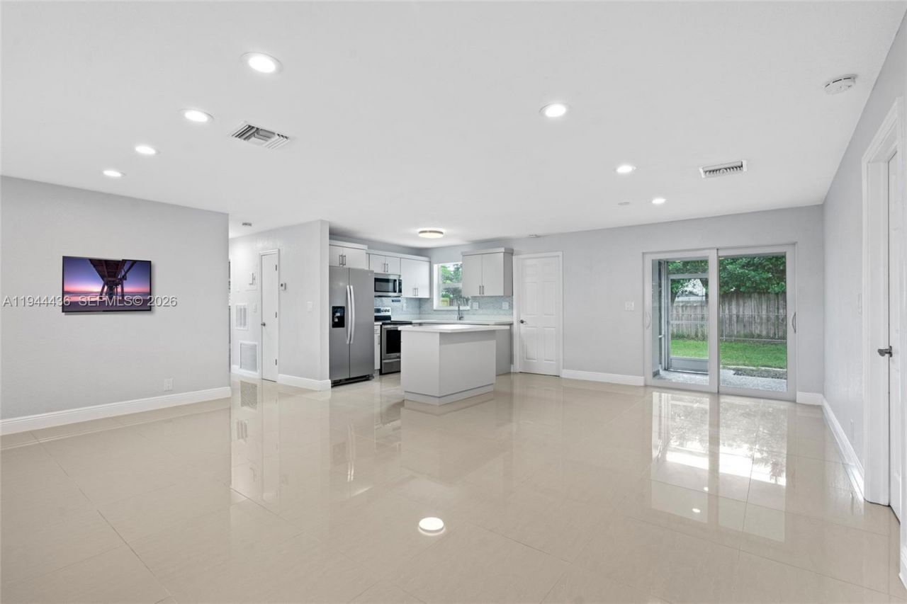 1472 NE 62nd St, Unit 1472, Fort Lauderdale, FL 33334 Photo