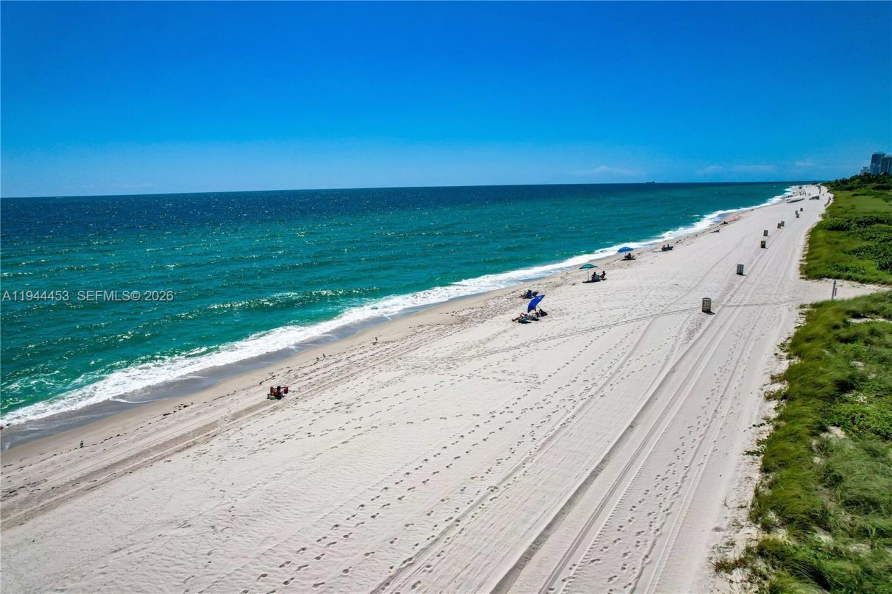 9225 Collins Ave, Unit 705, Surfside, FL 33154 Photo