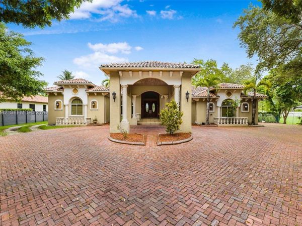 7761 SW 122nd Ave , Miami, FL 33183