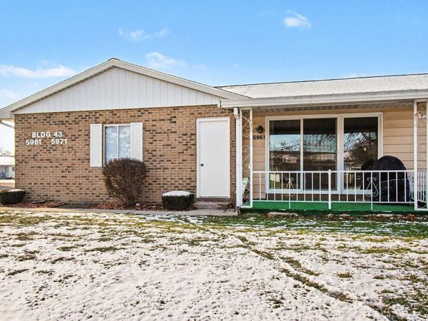 5961 Leisure South Drive SE, Kentwood, MI 49548