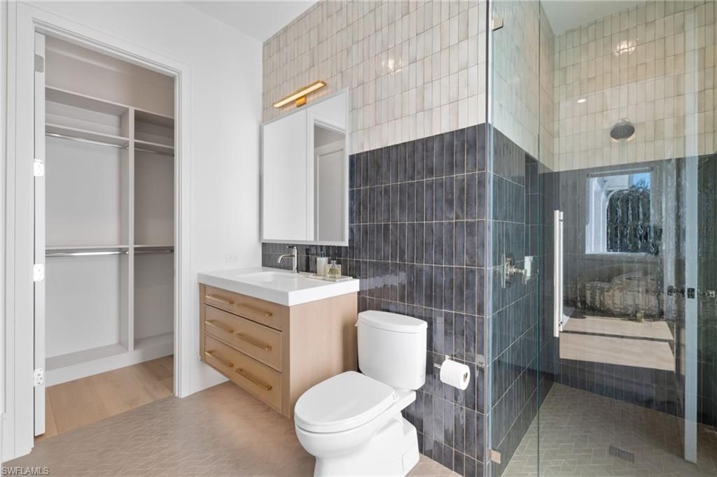 660 Wedge Dr, Naples, FL 34103 Photo