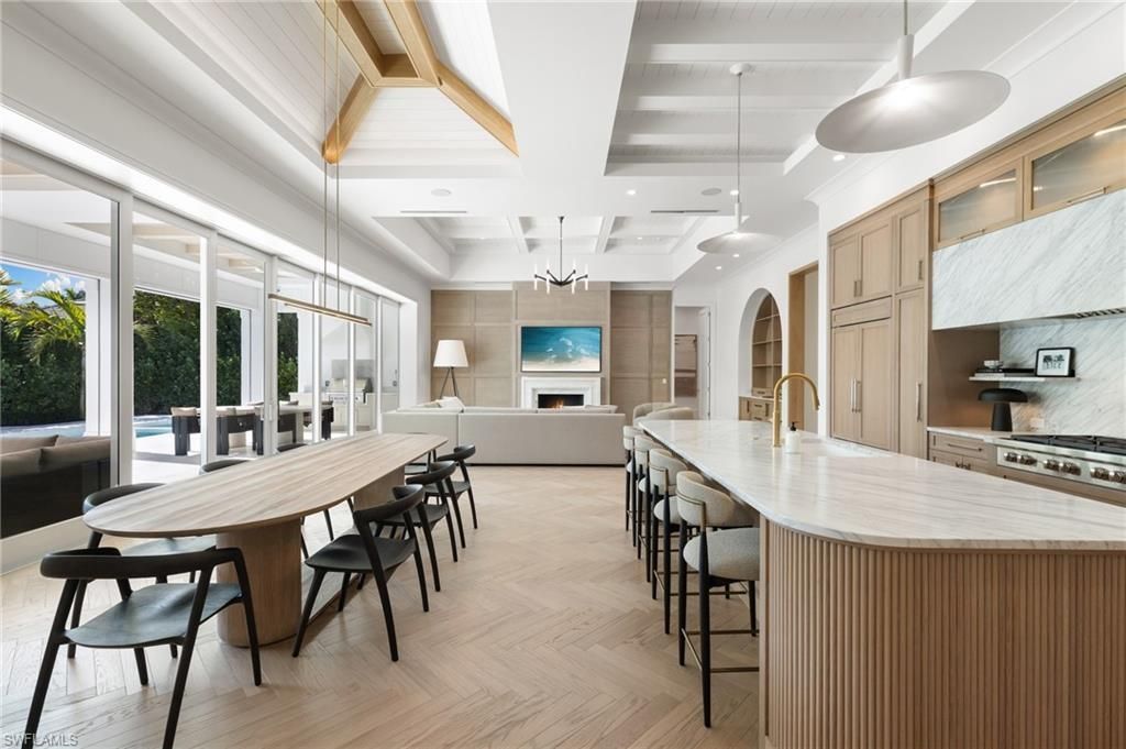 660 Wedge Dr, Naples, FL 34103 Photo