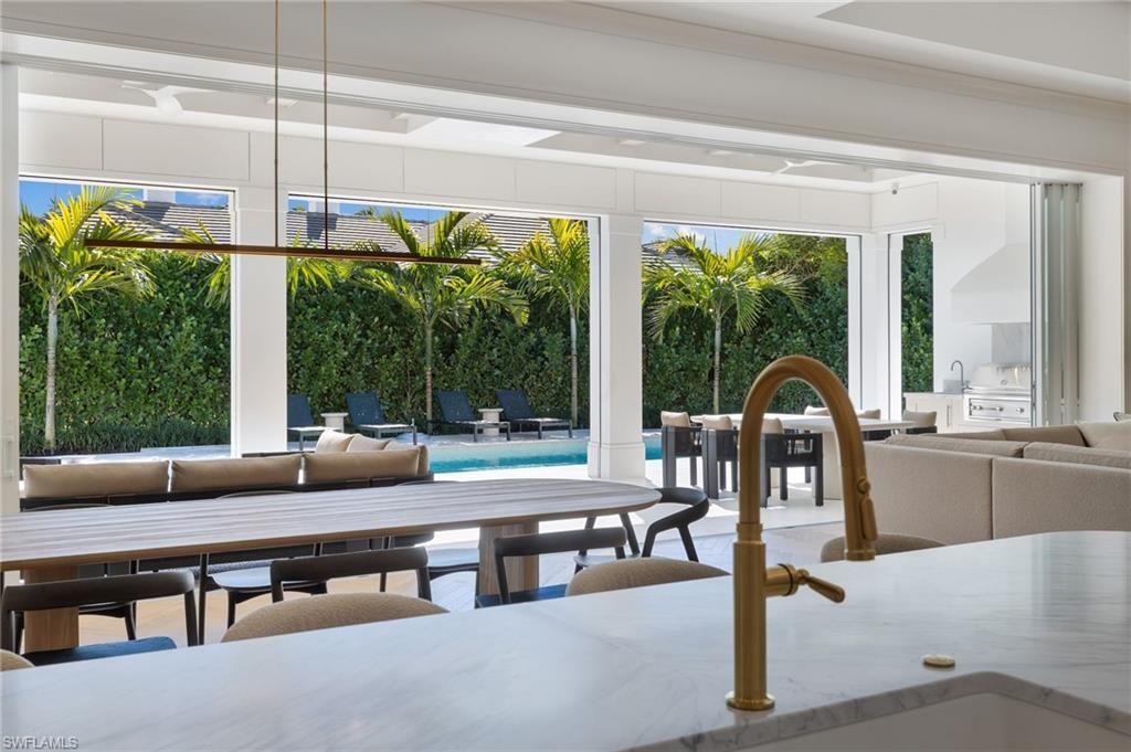 660 Wedge Dr, Naples, FL 34103 Photo