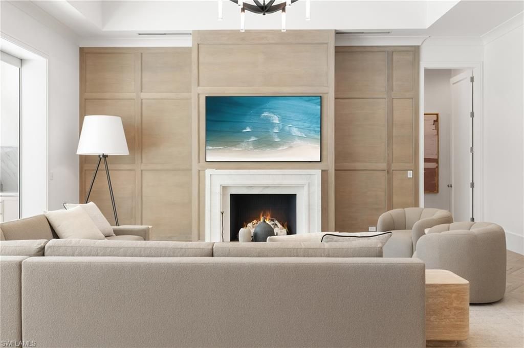 660 Wedge Dr, Naples, FL 34103 Photo