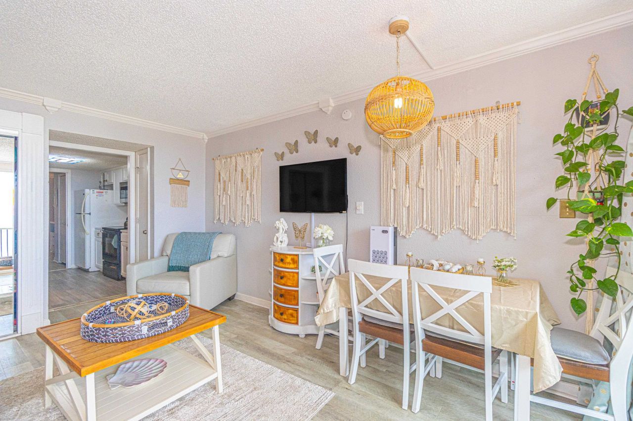 200 N 76th Ave. N Photo 10