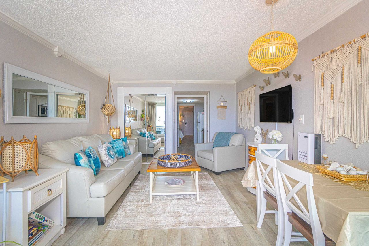 200 N 76th Ave. N Photo 8