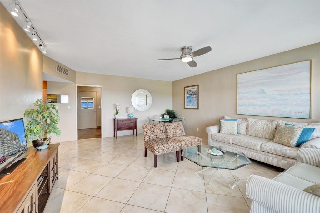 3233 NE 34th Street, Unit 1517, Fort Lauderdale, FL 33308 Photo