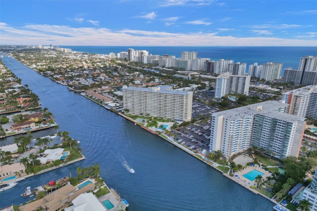 3233 NE 34th Street, Unit 1517, Fort Lauderdale, FL 33308 Photo