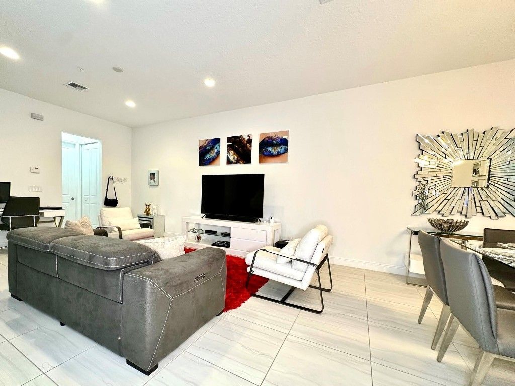 1765 NW 124th Place, Pembroke Pines, FL 33028 Photo