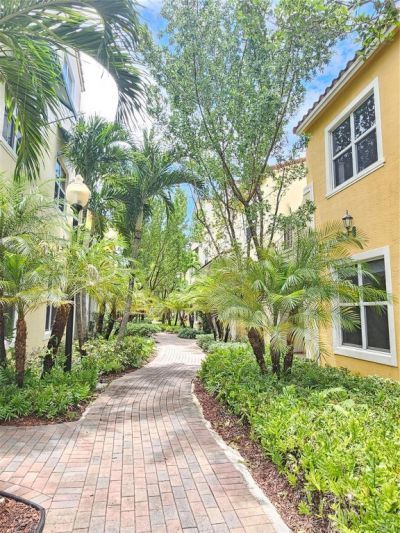 1765 NW 124th Place, Pembroke Pines, FL 33028 Photo