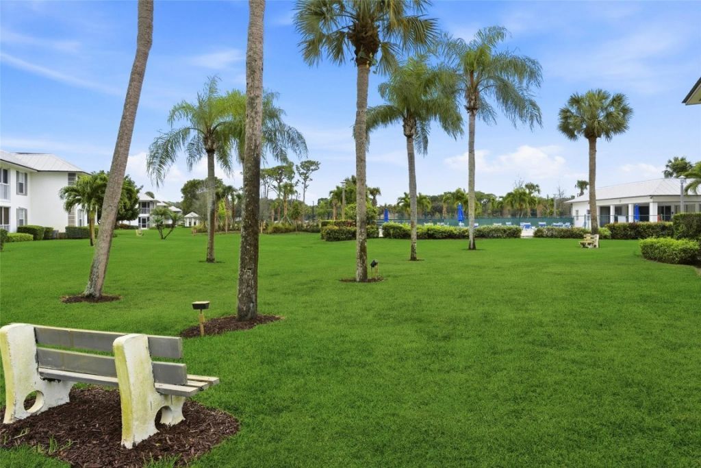 804 SE Central Pkwy, Unit 12, Stuart, FL 34994 Photo